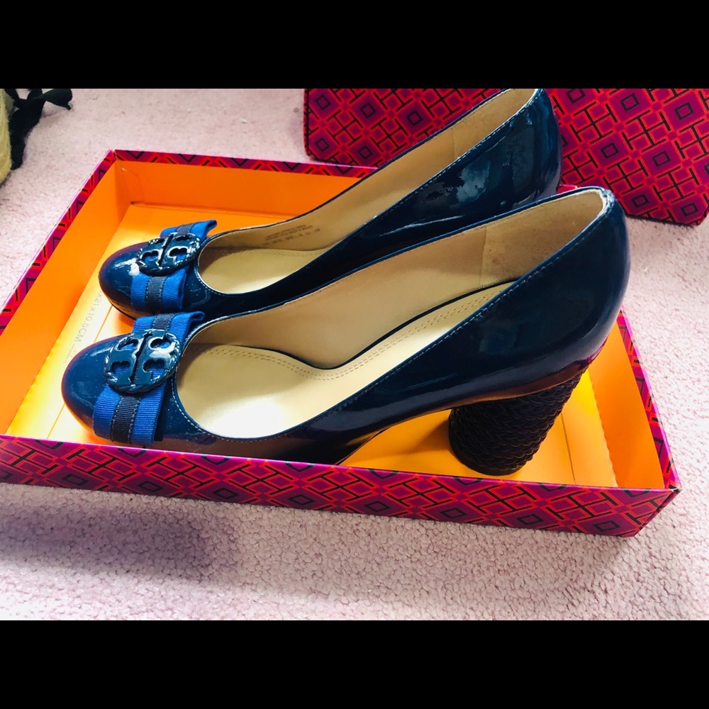 Tory Burch pump